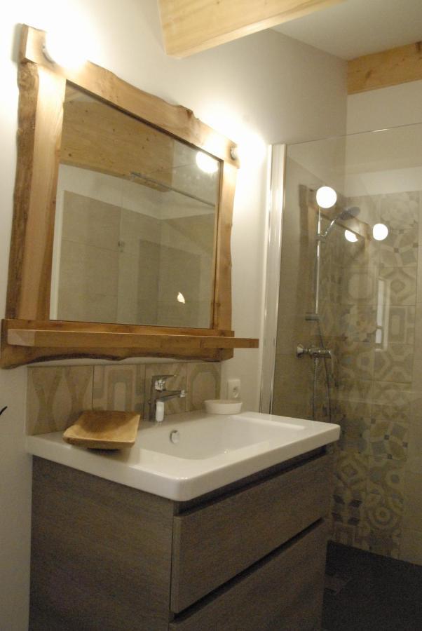 Les Chambres D'Ausilia Sablons  Kültér fotó